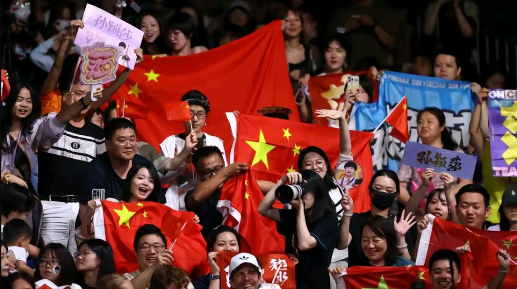 篮网教练压力巨大！，JackeyLove遭遇十五持续失利赛场气氛高涨