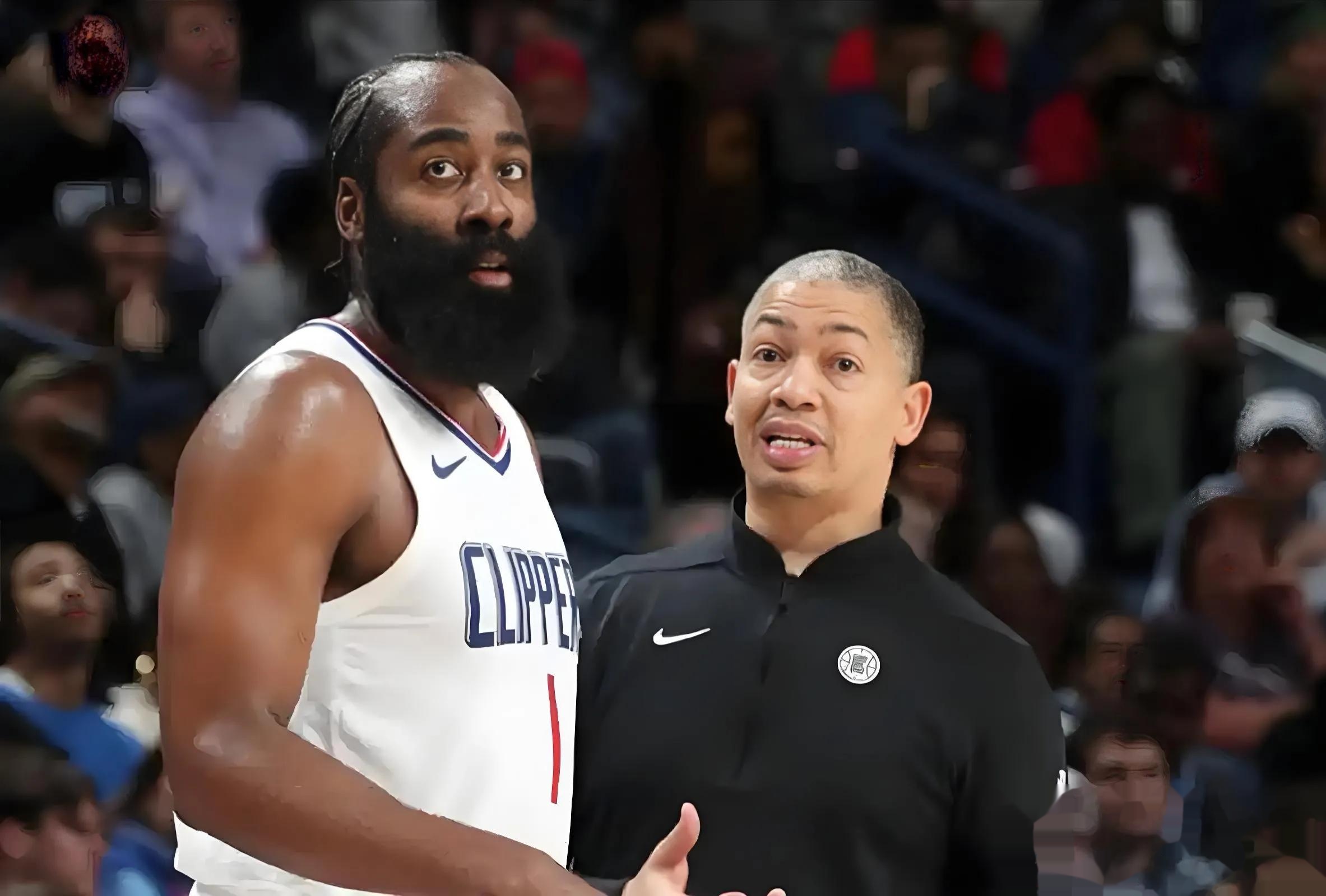 快船队防守崩盘，惨遭对手狂轰猛炸，功能学习无法.