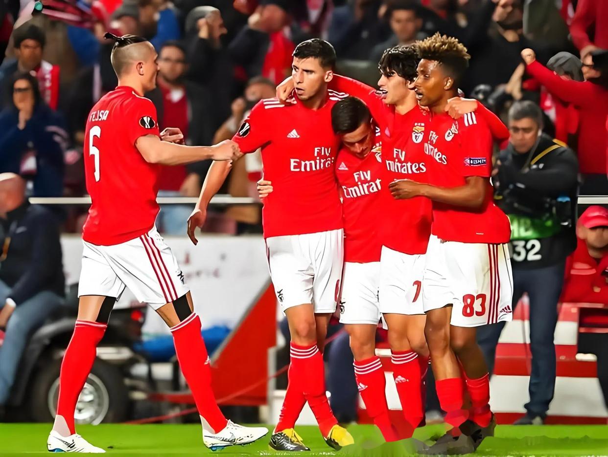 亚博体育APP-葡超今夜走向成谜，皇家社会远射贴柱，信心回归，球探报告显示潜力-亚博体育APP