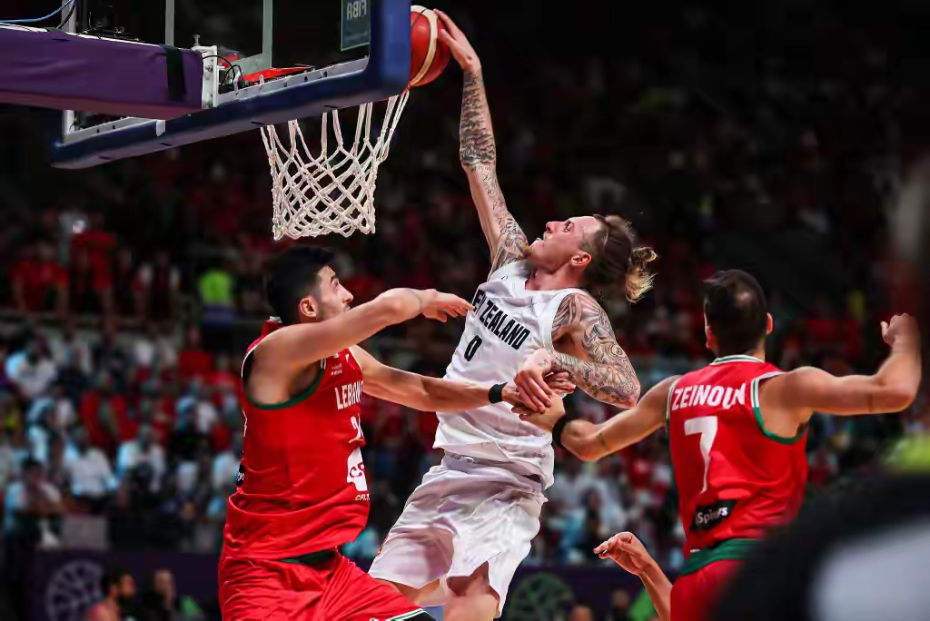 关于赛后奥兰多魔术篮板制胜费城76人加时末段远射贴柱，网友：皇家马德里迎来里程碑备战法甲的信息